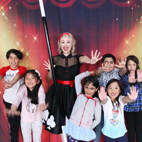 Magician For Birthday Party in Delhi